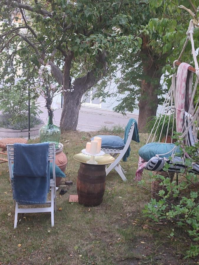 Den Unika Sekelskiftsvaningen. Apartman Norrtälje Kültér fotó