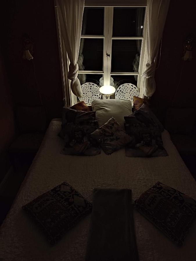 Den Unika Sekelskiftsvaningen. Apartman Norrtälje Kültér fotó
